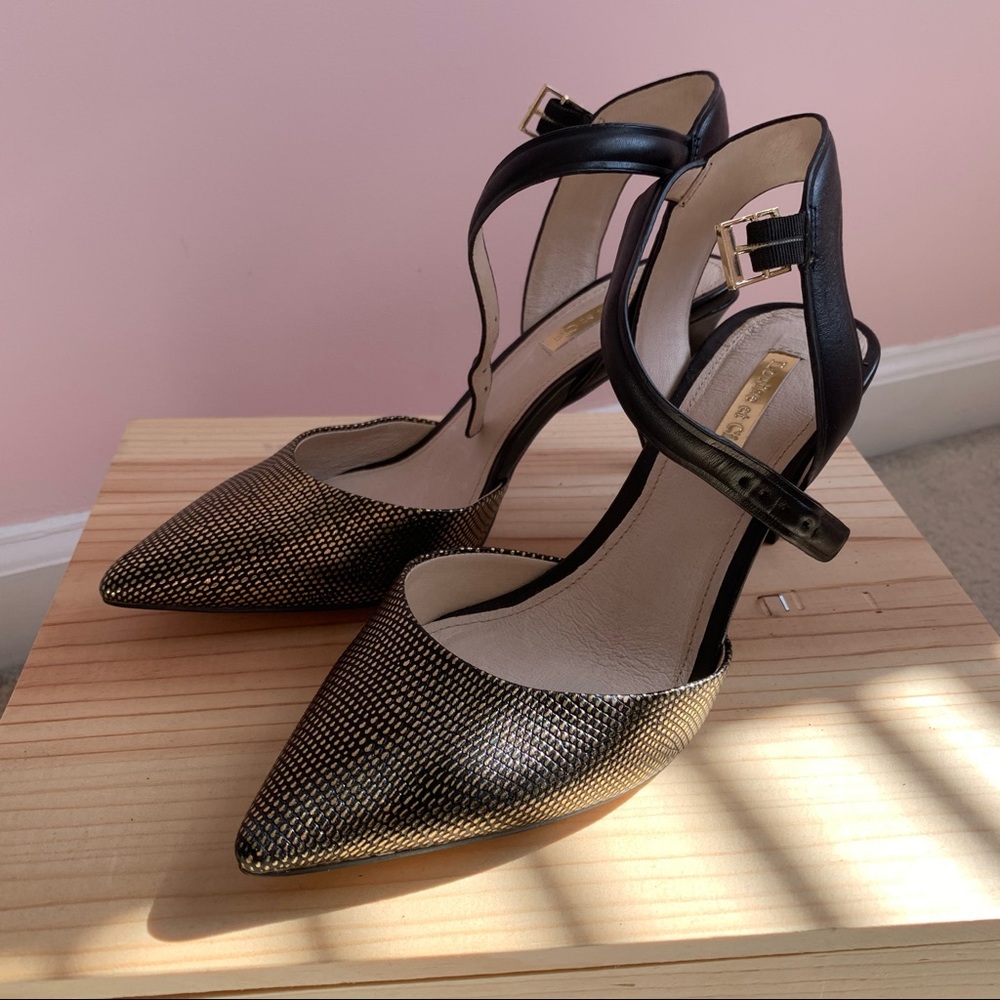 Louise et Cie black & gold ankle strap stilettos - Size 7. New